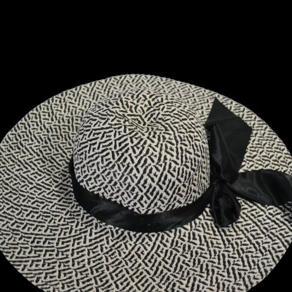 2 Woman's Hats For Spring Summer Beach With Ribbon Decor - Picture 8 of 9